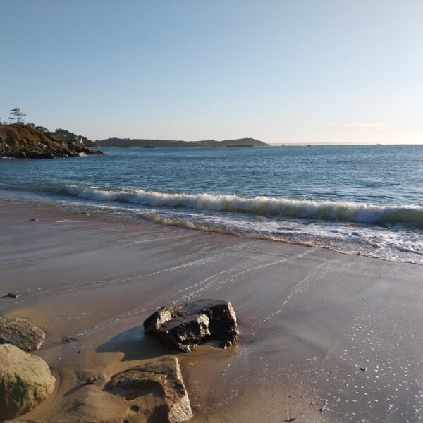 der Strand von Touëno in 15 Minuten zu Fuß